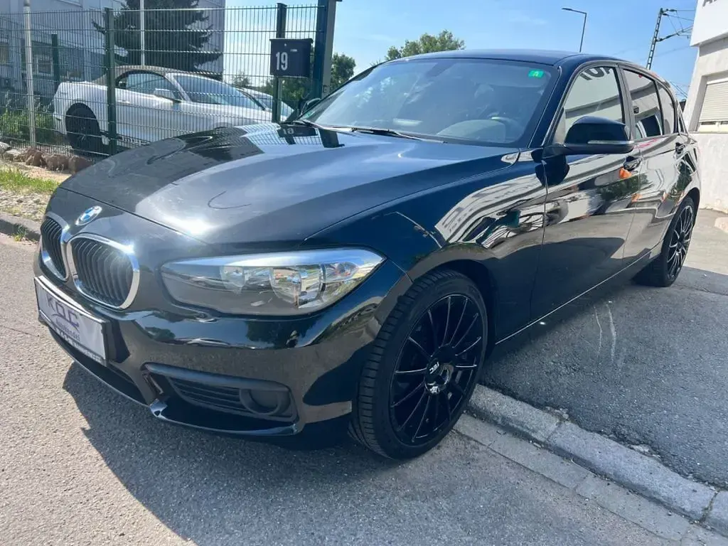 Gebraucht BMW 116 116 PS (85 kW) 2015 Schwarz Kleinwagen