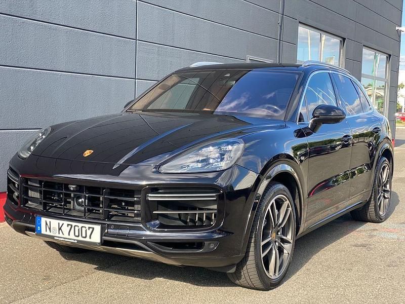 Schwarz Gebraucht 2019 Porsche Cayenne Turbo SUV | 74.999 € (Fairer Preis) - Bild 1/4