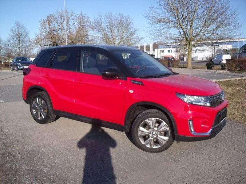 Gebraucht Suzuki Vitara 140 PS (102 kW) 2020 Rot SUV