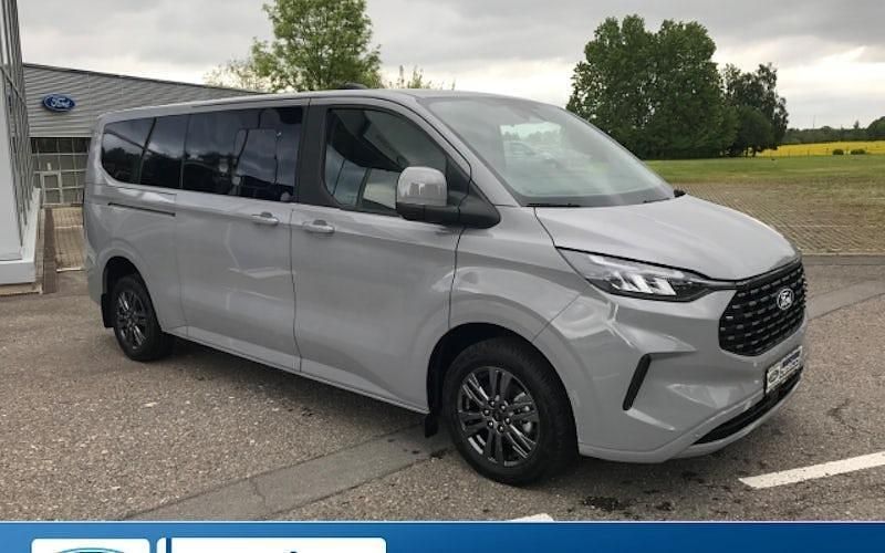 Grau Gebraucht 2025 Ford Tourneo Custom Titanium Van / Kleinbus | 60.690 € - Bild 1/4