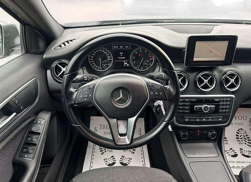 Gebraucht Mercedes A180 122 PS (89 kW) 2013 Grau Limousine