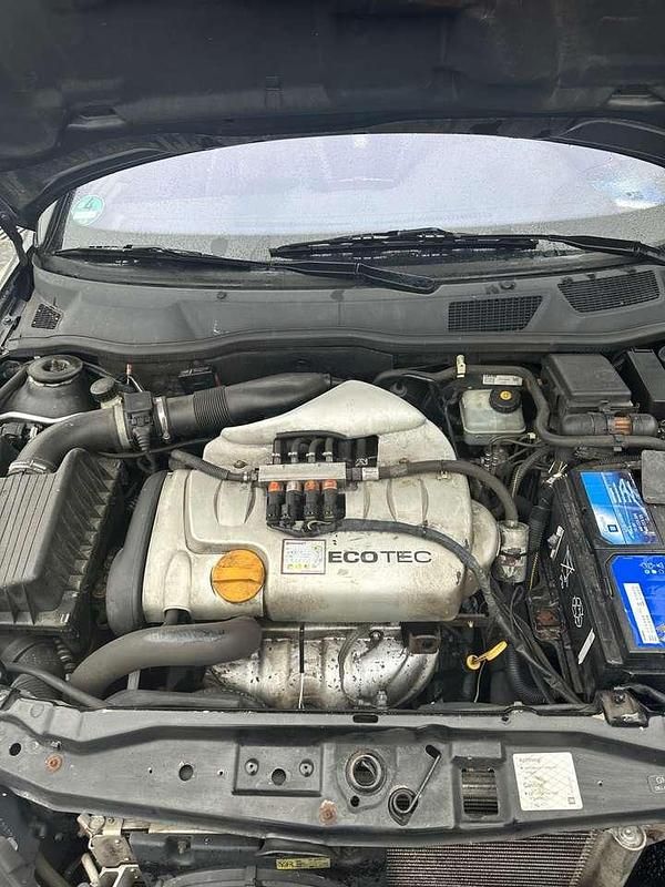 Gebraucht Opel Astra Cabriolet 125 PS (91 kW) 2002 Schwarz Cabrio