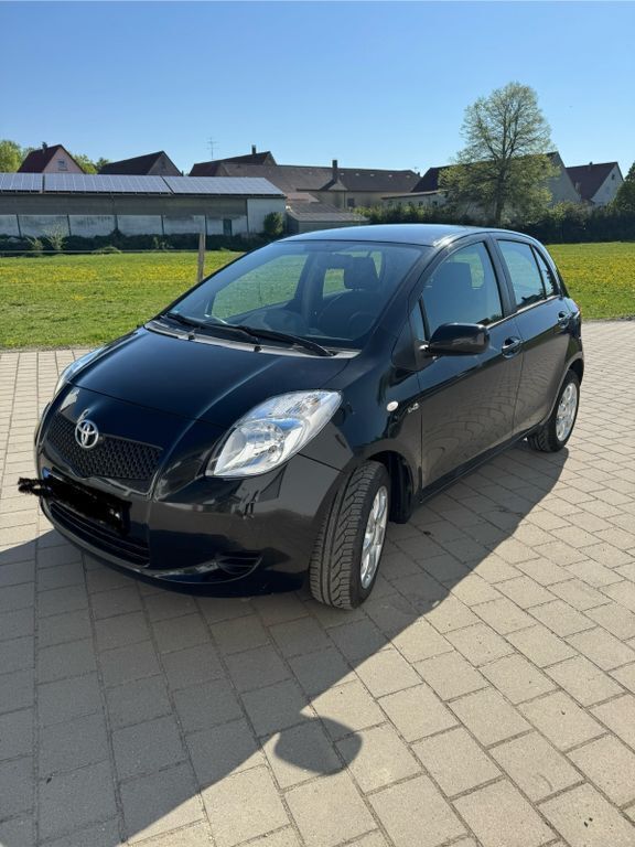 Schwarz Gebraucht 2006 Toyota Yaris Executive Limousine | 2.950 € (Guter Preis) - Bild 1/4