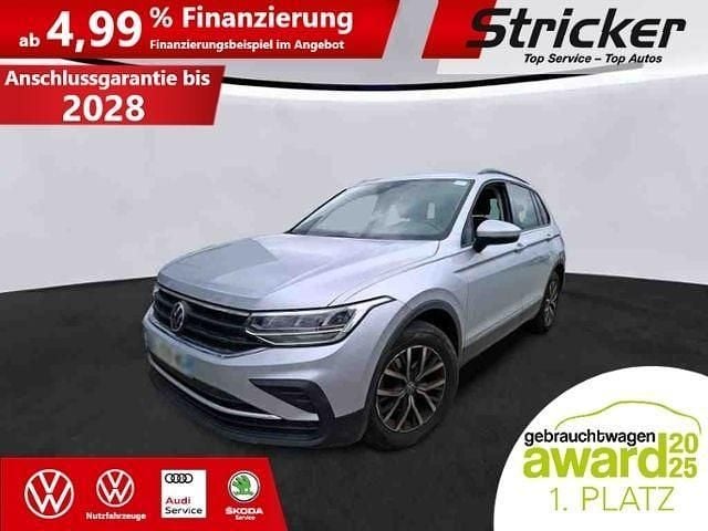 Reflexsilber metallic (metallic) Gebraucht 2023 VW Tiguan Life SUV | 24.950 € (Superpreis) - Bild 1/3