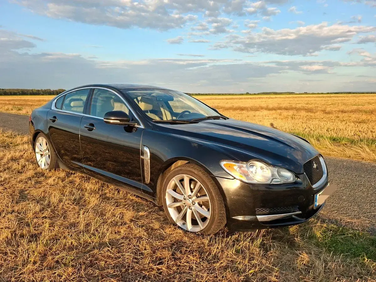 Gebraucht Jaguar XF S 275 PS (202 kW) 2011 Schwarz Limousine