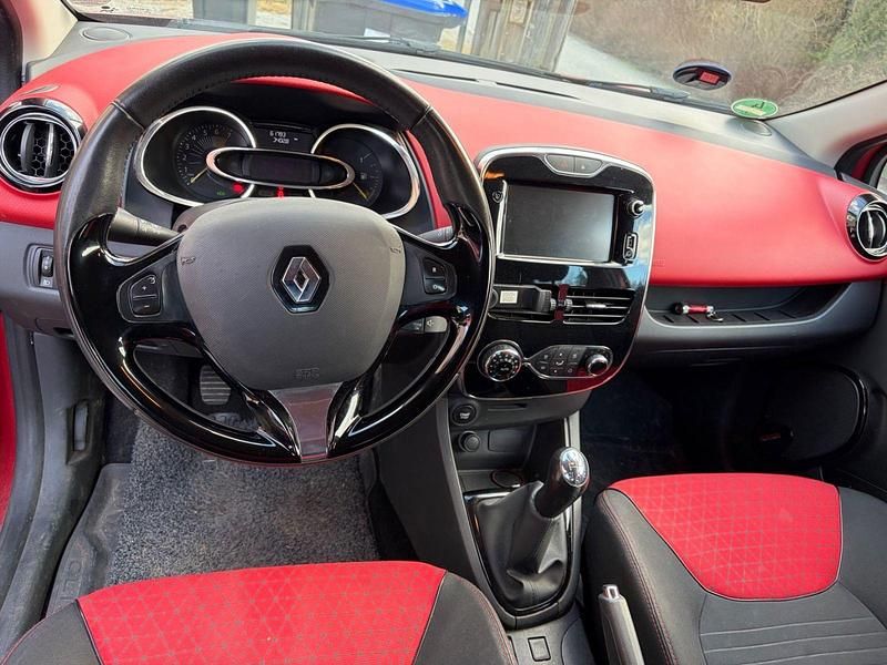 Gebraucht Renault Clio IV Dynamique 90 PS (66 kW) 2012 Rot Kleinwagen