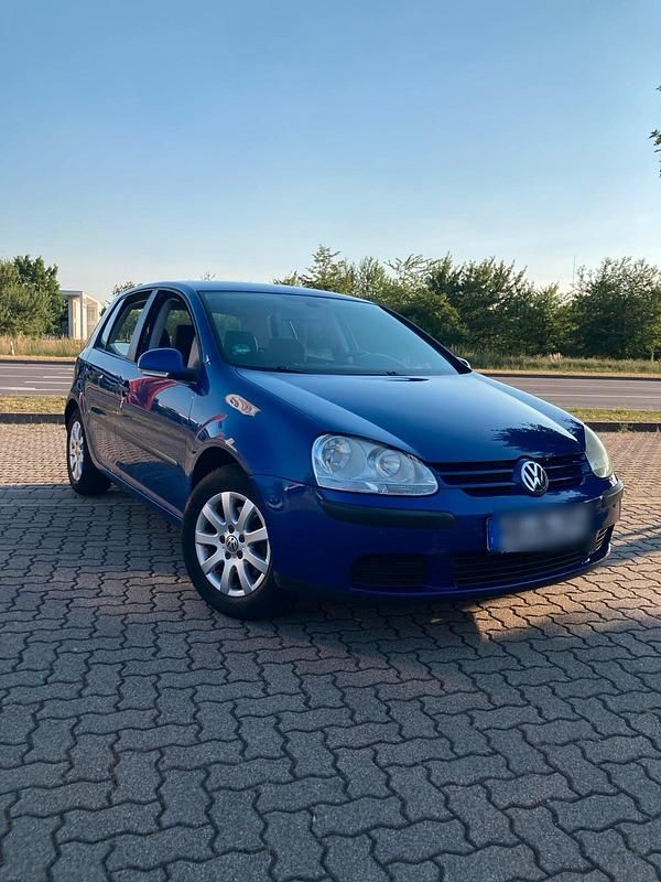 Blau Gebraucht 2004 VW Golf V Kleinwagen | 3.900 € (Etwas zu teuer) - Bild 1/4