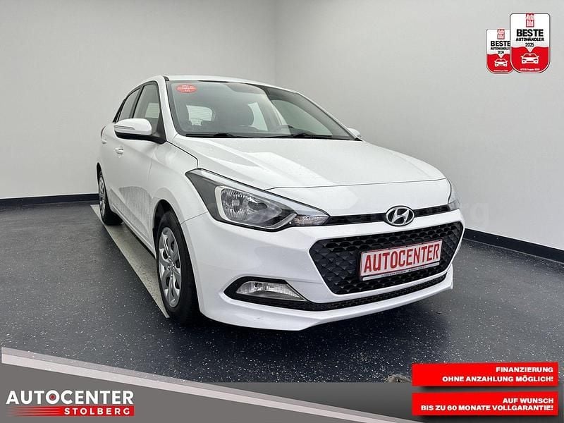 Gebraucht Hyundai i20 Classic 75 PS (55 kW) 2015 Weiß Kleinwagen