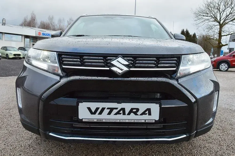 Neu Suzuki Vitara Comfort 110 PS (80 kW) 2026 Grau SUV