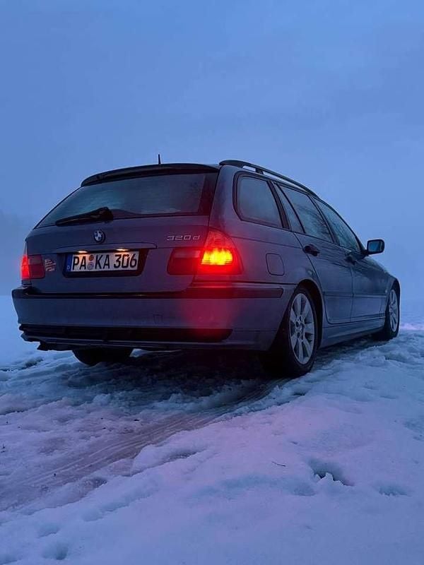 Gebraucht BMW 320 M Sport 150 PS (110 kW) 2005 Blau Kombi