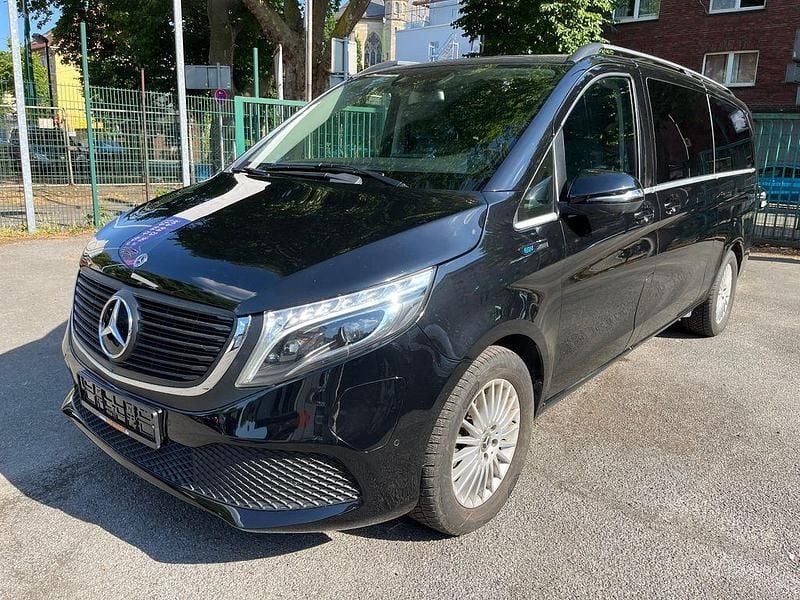 Schwarz Gebraucht 2022 Mercedes EQV300 Van / Kleinbus | 33.290 € - Bild 1/4