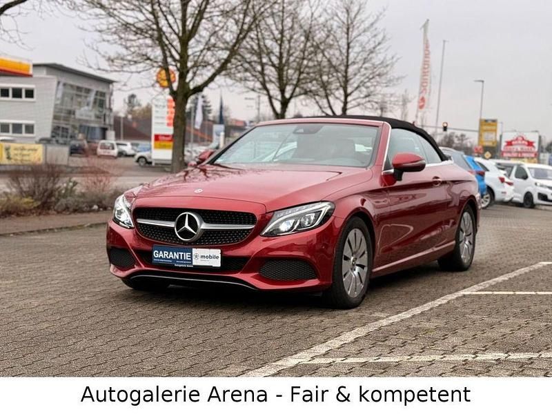 Gebraucht Mercedes C220 170 PS (125 kW) 2017 Hyazinthrot Cabrio