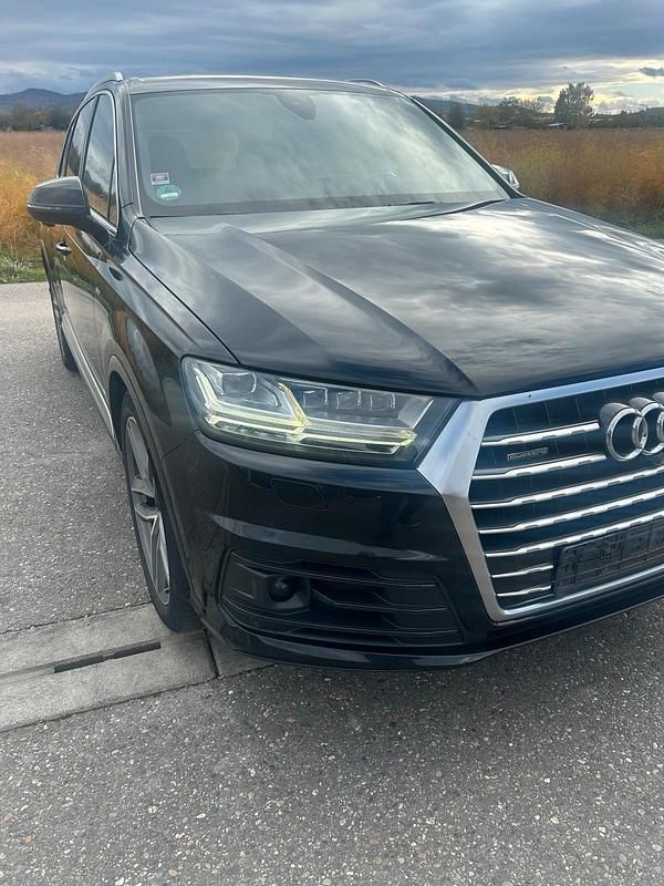 Second-hand Audi Q7 272 CP (200 kW) 2017 Negru SUV