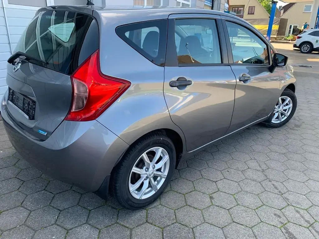 Gebraucht Nissan Note 80 PS (58 kW) 2014 Grey (metallic) Kleinwagen