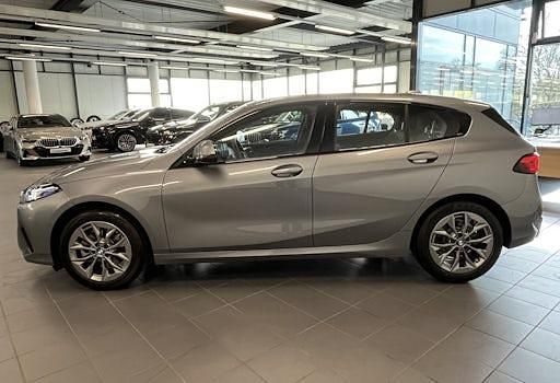 Gebraucht BMW 118 Shadowline 150 PS (110 kW) 2025 Grau Kleinwagen