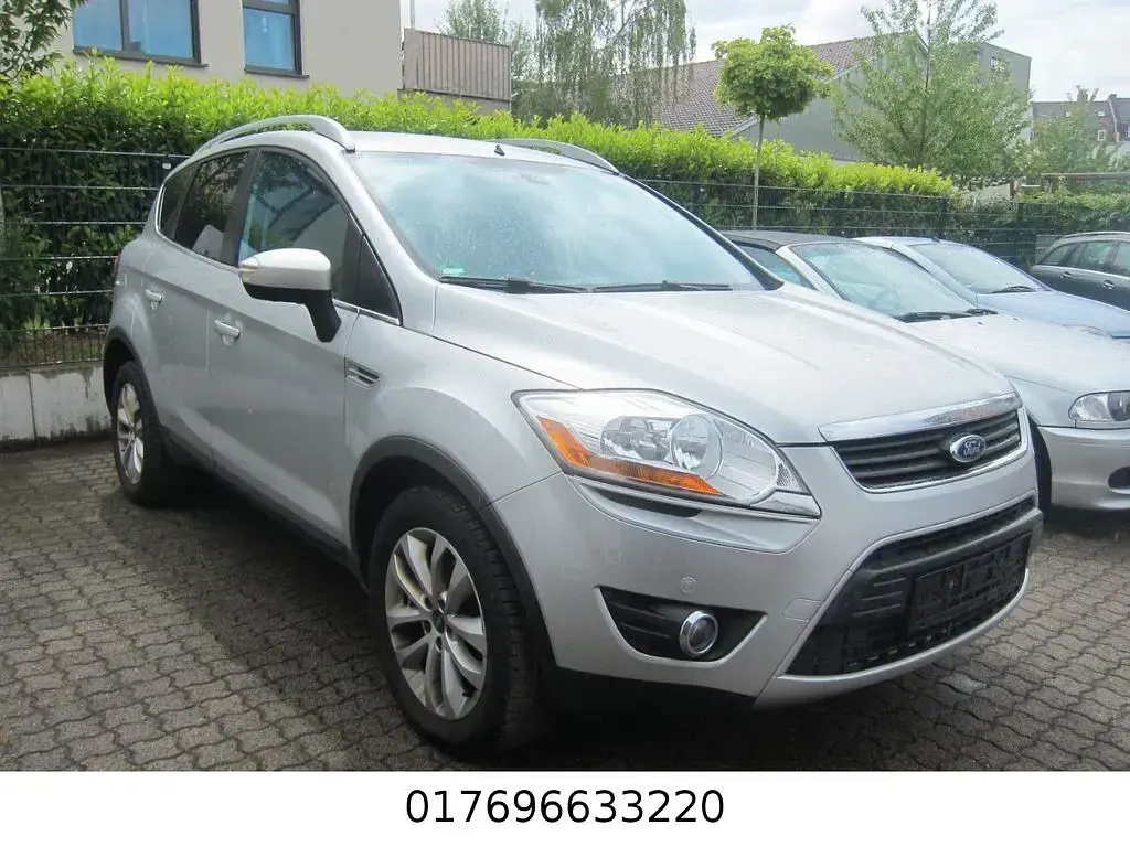 Gebraucht Ford Kuga Titanium 140 PS (102 kW) 2010 Silber SUV