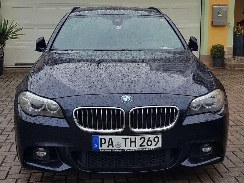 Blau Gebraucht 2014 BMW 535 Luxury Line Kombi | 15.900 € (Fairer Preis) - Bild 1/4