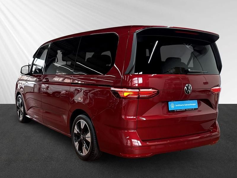 Gebraucht VW Multivan Goal 150 PS (110 kW) 2025 Fortanarot metallic (rot) Van