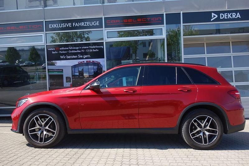 Gebraucht Mercedes GLC250 AMG 204 PS (150 kW) 2019 Hyazinthrot  metalliclack SUV