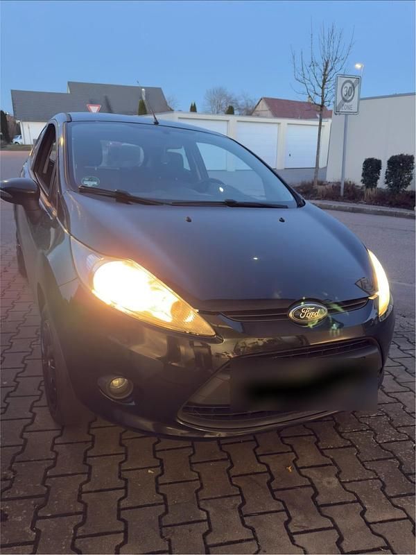 Gebraucht Ford Fiesta 82 PS (60 kW) 2011 Schwarz Kleinwagen