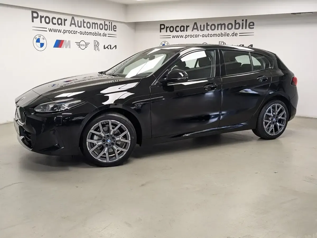 Gebraucht BMW 120 M Sport 170 PS (125 kW) 2025 Schwarz Kleinwagen