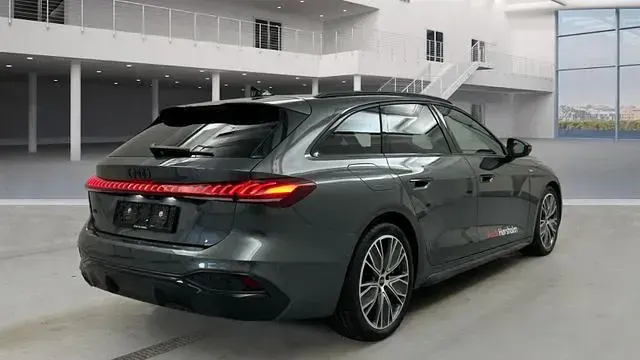 Gebraucht Audi A5 S-line plus 204 PS (150 kW) 2025 Daytonagrau Kombi