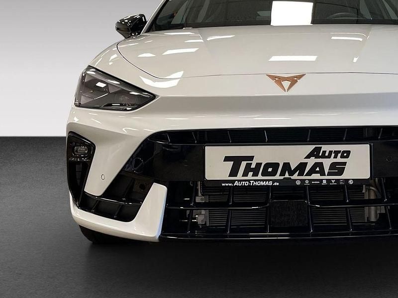 Neu Cupra Leon VZ 272 PS (200 kW) 2026 Weiß Limousine