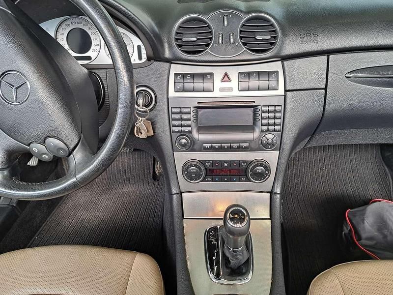 Gebraucht Mercedes CLK320 Avantgarde 224 PS (164 kW) 2006 Schwarz Cabrio
