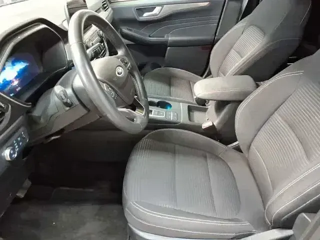 Używany Ford Kuga Titanium 120 KM (88 kW) 2023 Czarny SUV