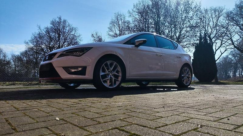 Gebraucht Seat Leon FR 150 PS (110 kW) 2014 Weiß Limousine