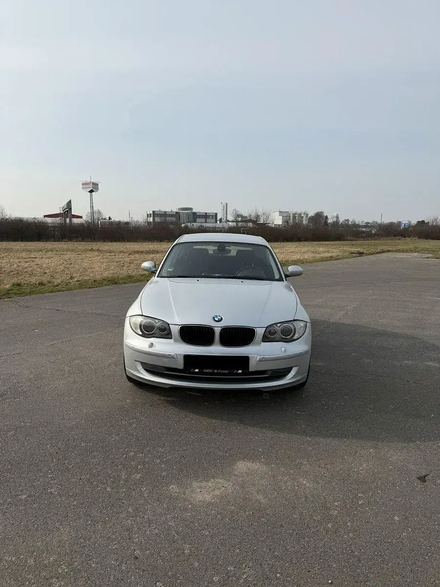 Gebraucht BMW 118 143 PS (105 kW) 2007 Silber Kleinwagen