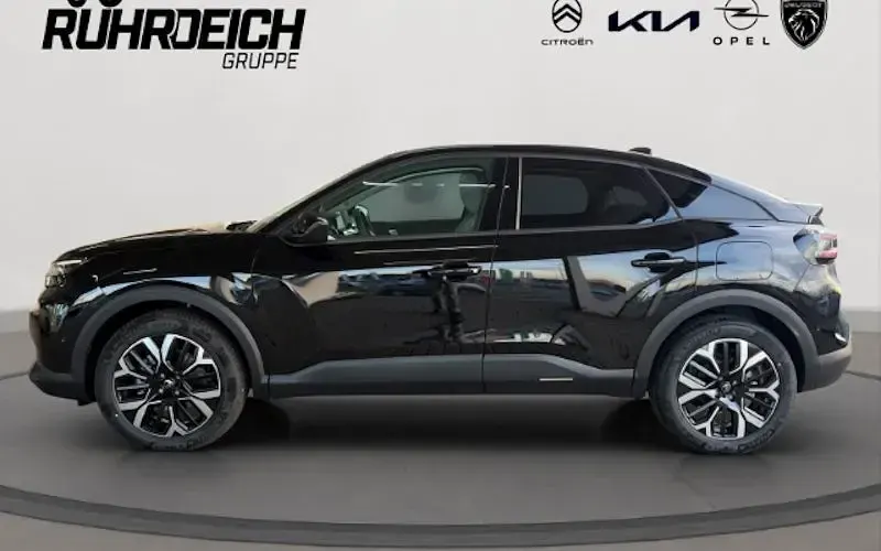 Neu Citroën C4 PureTech 131 PS (96 kW) 2025 Schwarz SUV