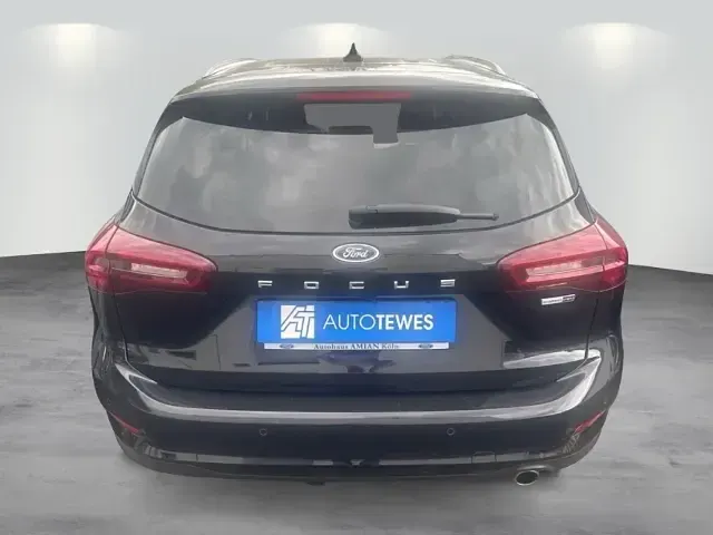 Gebraucht Ford Focus Titanium 125 PS (91 kW) 2022 Agate black metallic (schwarz) Kombi