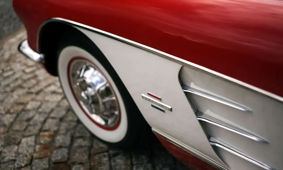 Gebraucht Chevrolet Corvette C1 253 PS (186 kW) 1961 Rot Cabrio