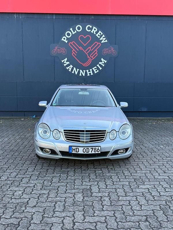 Schwarz Gebraucht 2008 Mercedes E320 Elegance Limousine | 5.750 € (Guter Preis) - Bild 1/4