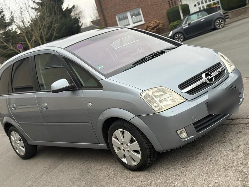 Silber Gebraucht 2004 Opel Meriva Van / Kleinbus | 2.350 € (Fairer Preis) - Bild 1/4