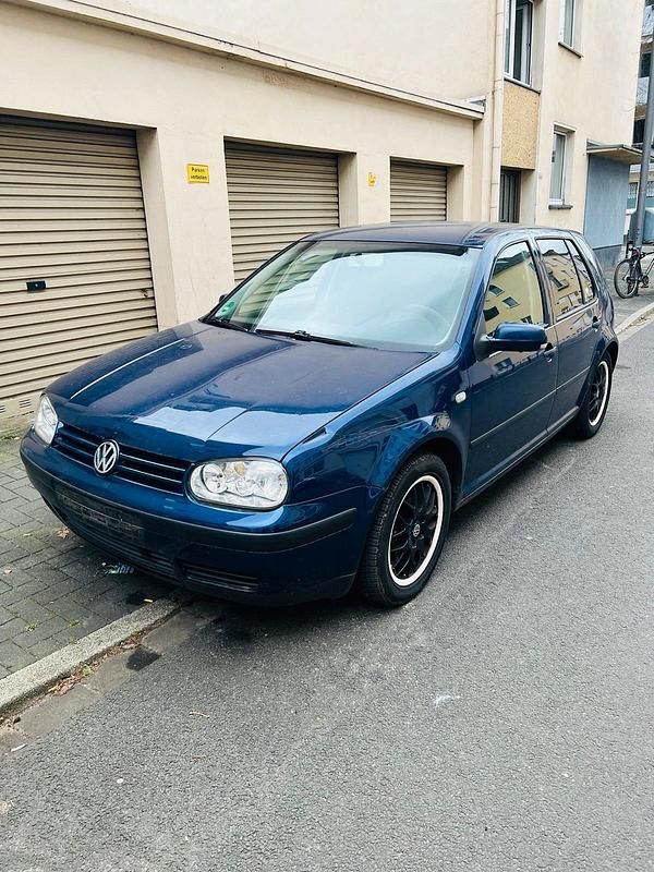 Gebraucht VW Golf IV 75 PS (55 kW) 2002 Blau Kleinwagen