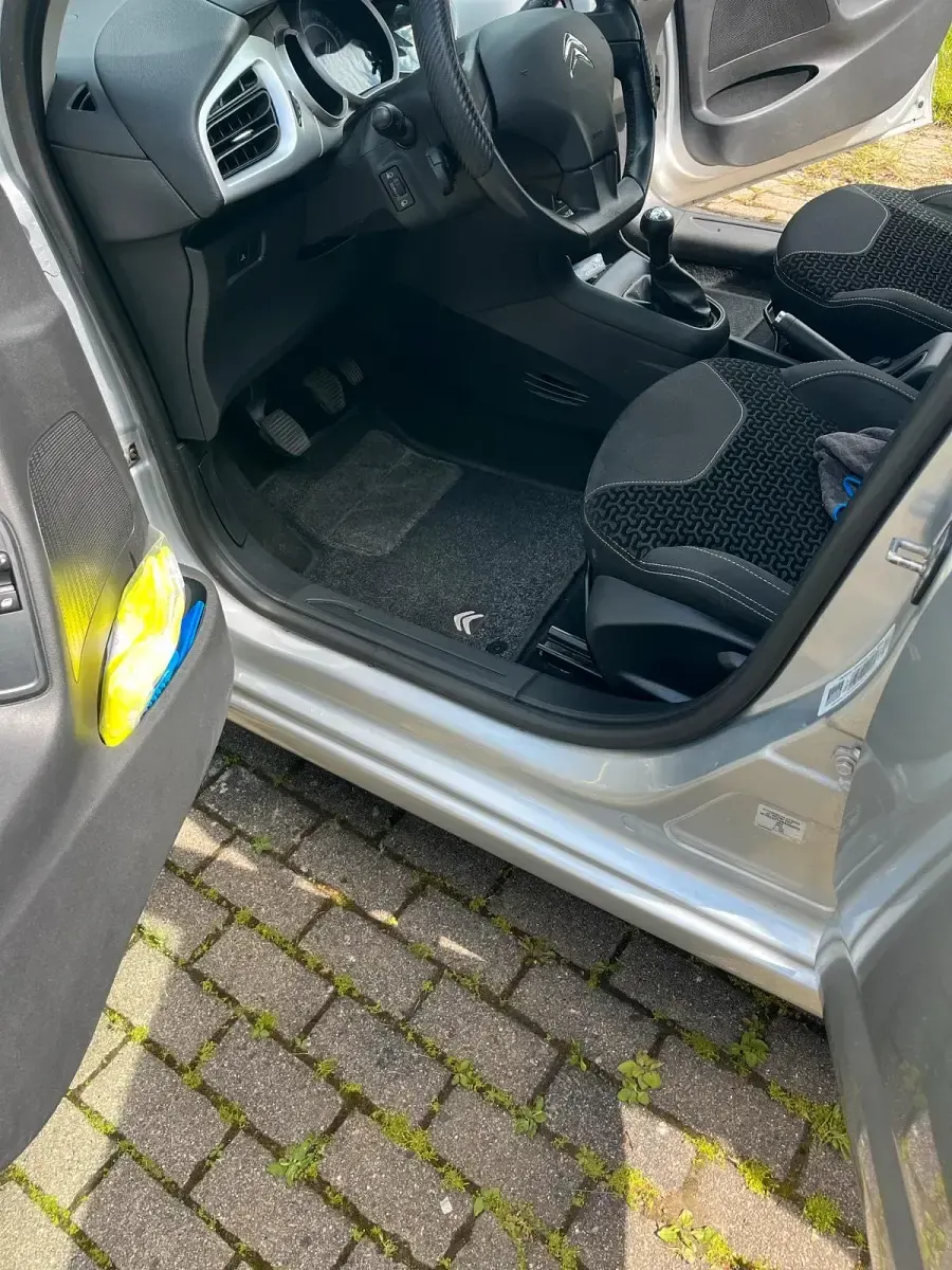 Gebraucht Citroën C3 73 PS (53 kW) 2011 Silber Kleinwagen