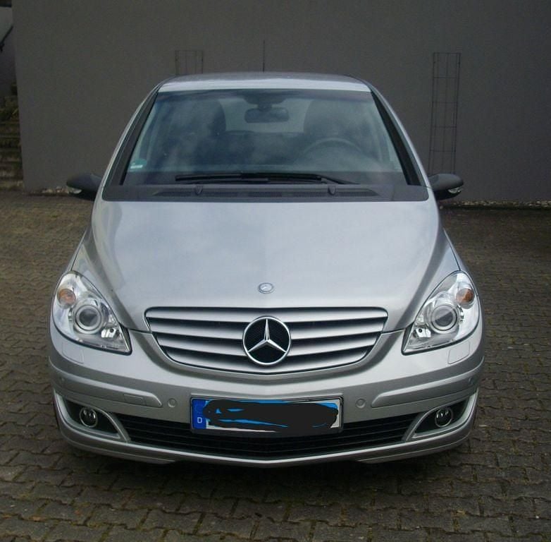 Silber Gebraucht 2008 Mercedes B170 Van / Kleinbus | 3.900 € (Superpreis) - Bild 1/4