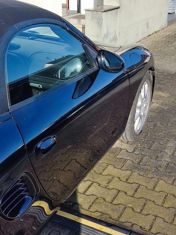 Second-hand Porsche Boxster 228 CP (167 kW) 2002 Negru Cabrio