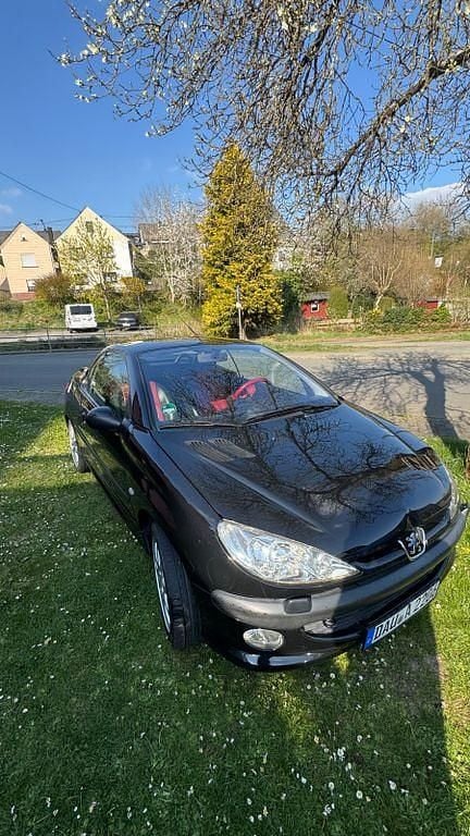 Gebraucht Peugeot 206 CC 136 PS (100 kW) 2001 Schwarz Cabrio
