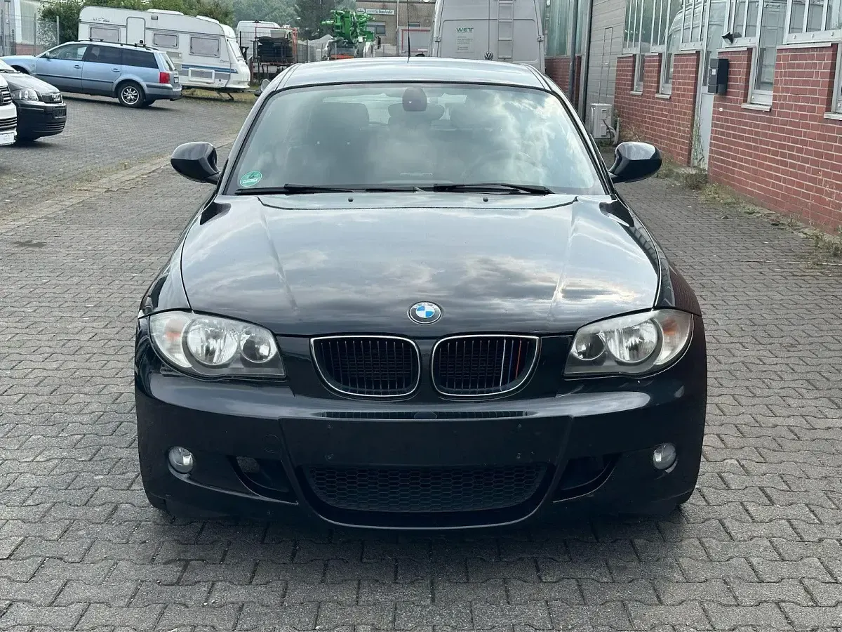 Gebraucht BMW 116 M Sport 122 PS (89 kW) 2011 Schwarz Kleinwagen