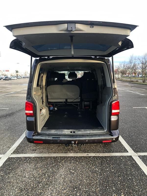 Gebraucht VW T5 102 PS (75 kW) 2011 Violett Van