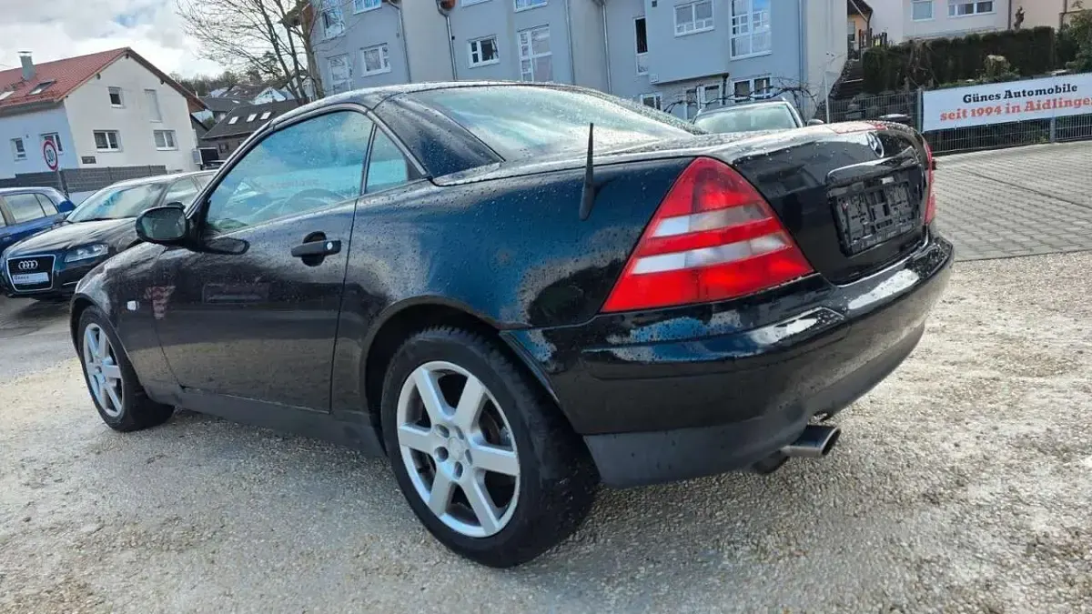 Gebraucht Mercedes SLK230 193 PS (141 kW) 2000 Schwarz Cabrio