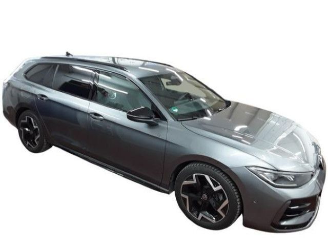 Gebraucht VW Passat R-line 150 PS (110 kW) 2024 Diabasgrau metallic/diabasgrau Kombi