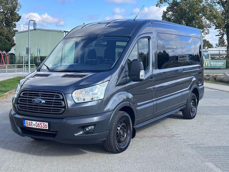 Grau Gebraucht 2019 Ford Transit Van / Kleinbus | 18.990 € (Teuer) - Bild 1/4