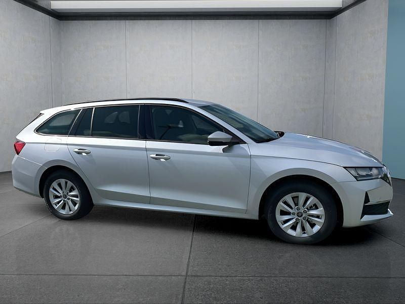 Neu Skoda Octavia 150 PS (110 kW) 2025 Silber Kombi
