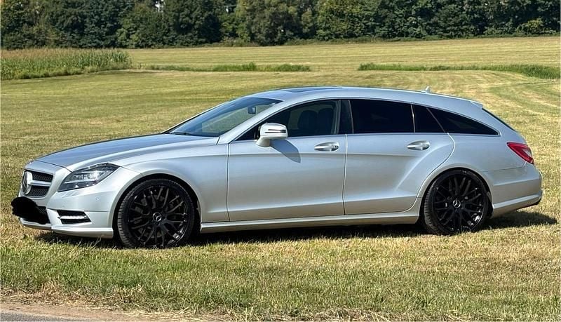 Silber Gebraucht 2013 Mercedes CLS500 Shooting Brake Kombi | 13.900 € (Guter Preis) - Bild 1/4