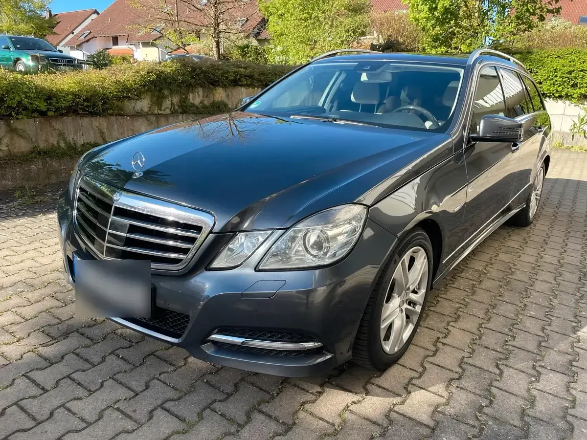 Gebraucht Mercedes E350 265 PS (194 kW) 2012 Grau Kombi