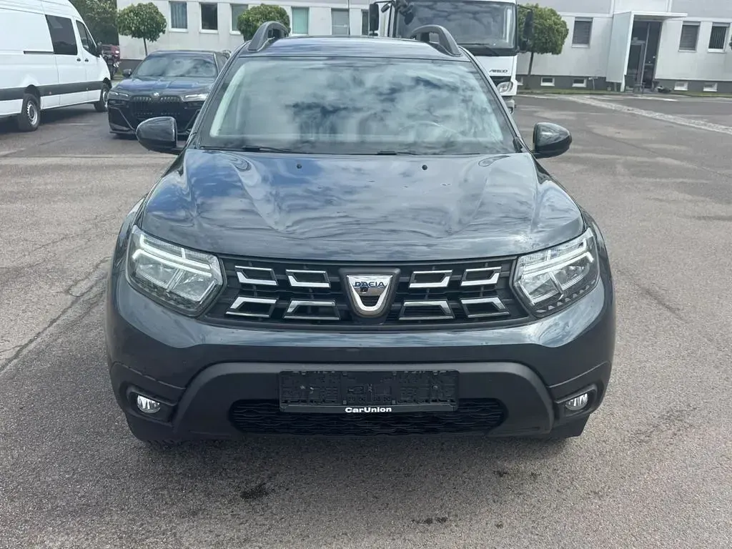 Gebraucht Dacia Duster Comfort 101 PS (74 kW) 2021 Grau SUV
